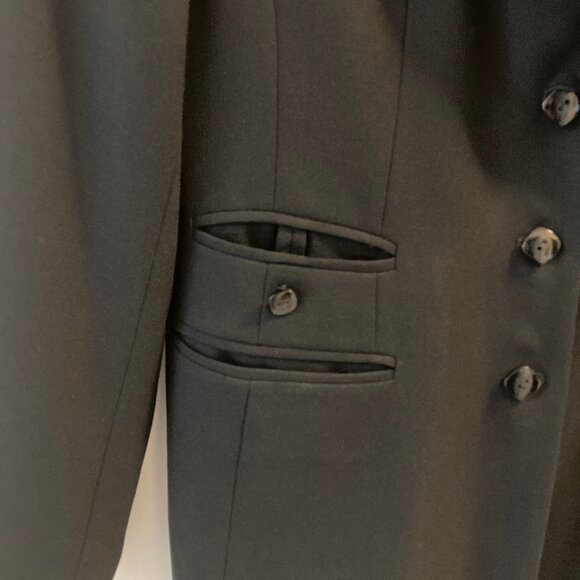 FINAL PRICE: Vintage Gianni Petite Size 4 Black Blazer - Picture 8 of 15